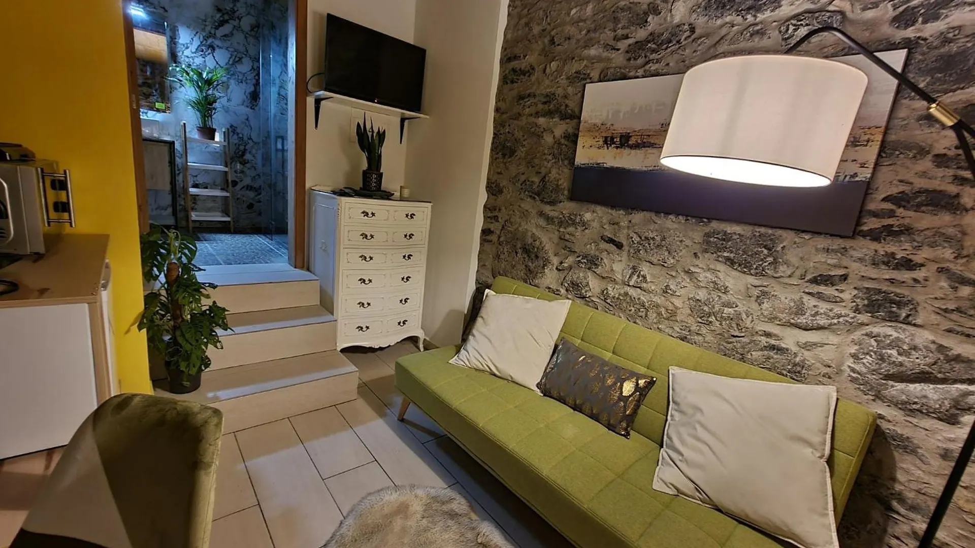 Room In Studio - Discover Magical Calheta Estreito Da Calheta Португалия