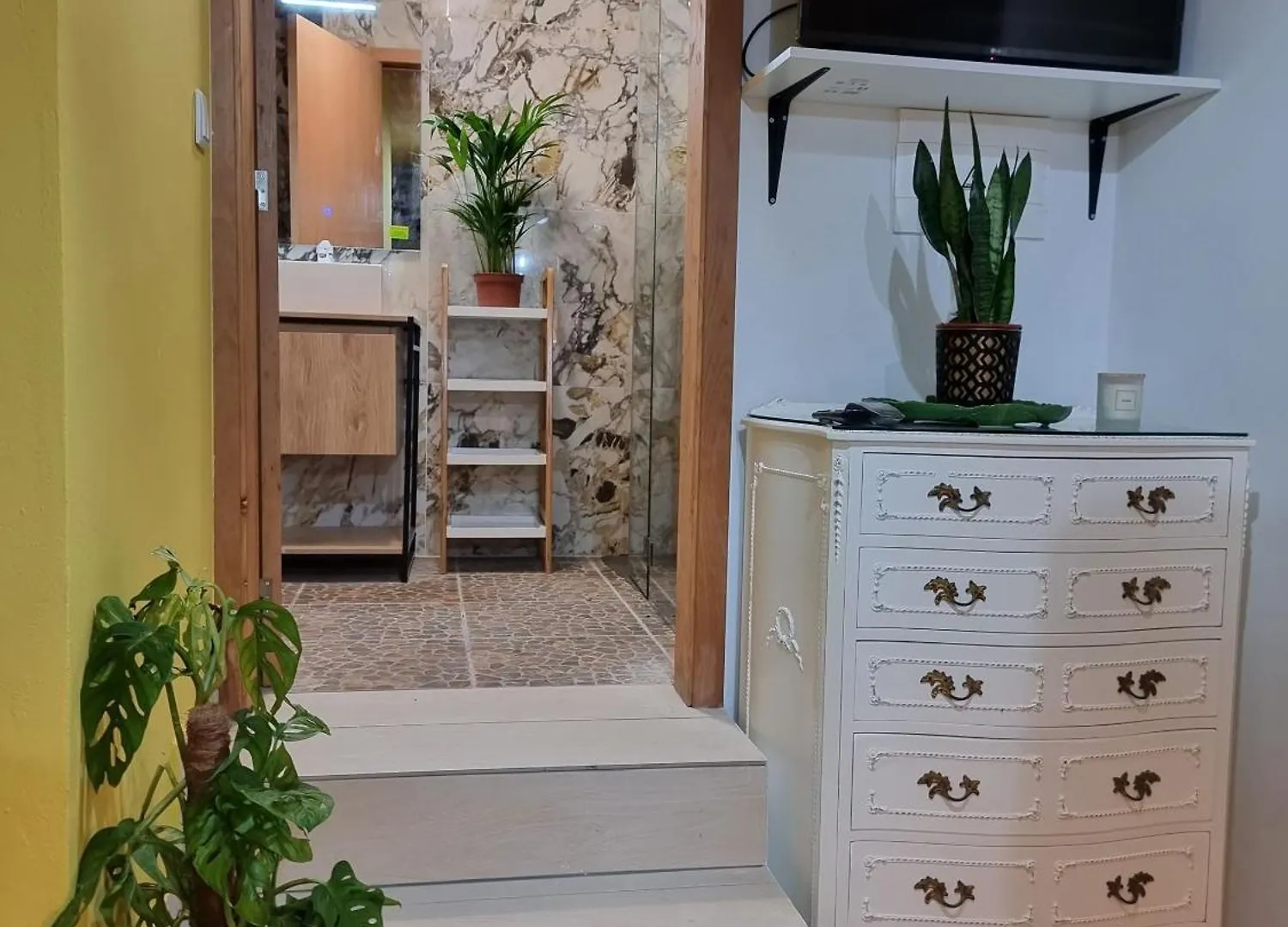 Room In Studio - Discover Magical Calheta Estreito Da Calheta 0*,