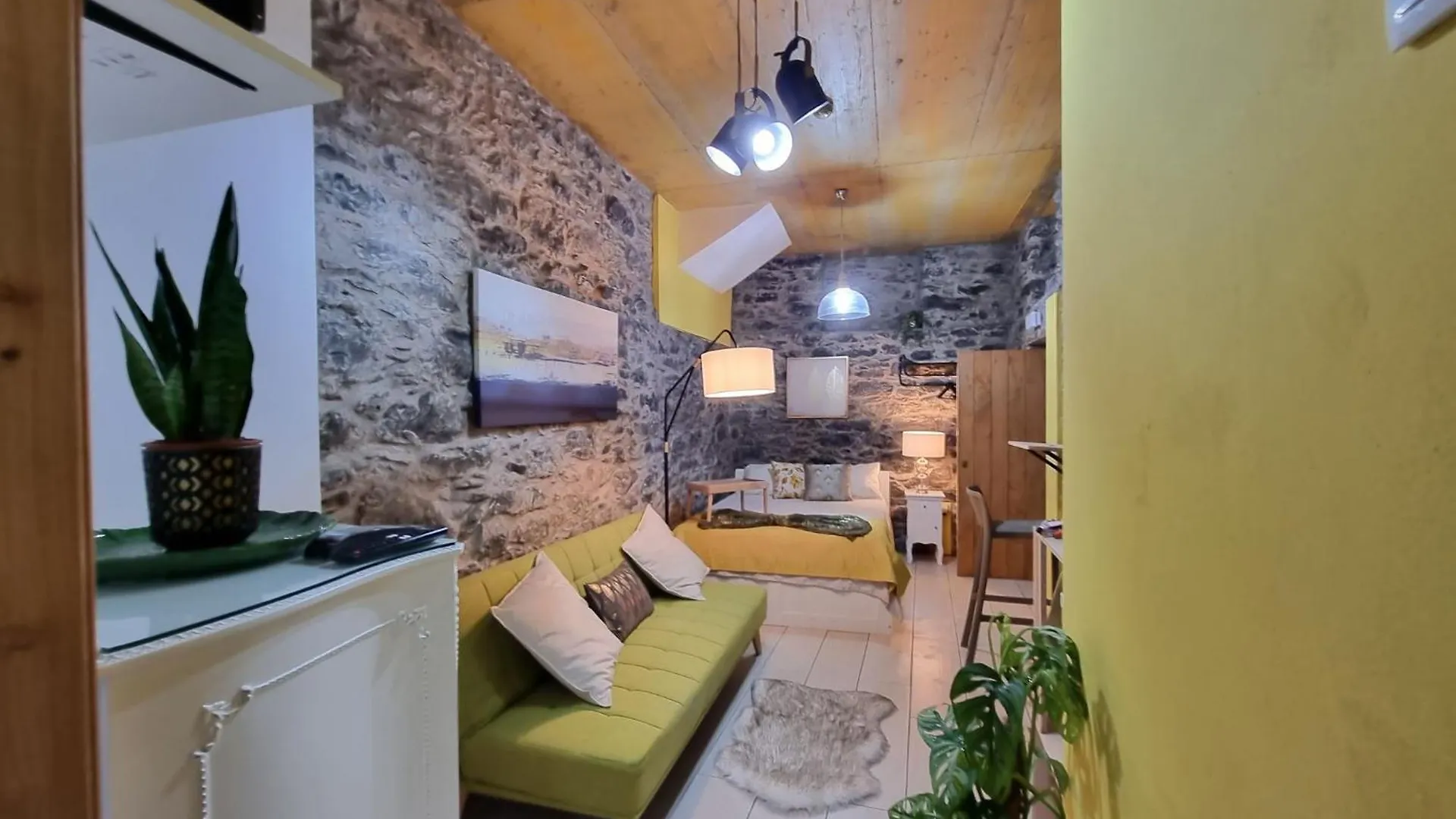 Room In Studio - Discover Magical Calheta Estreito Da Calheta Casa de hóspedes