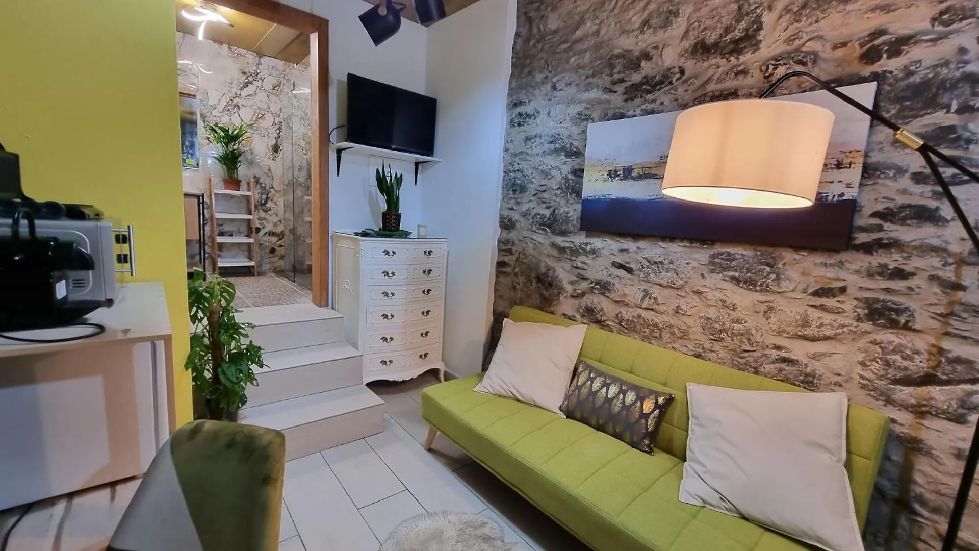 Room In Studio - Discover Magical Calheta Estreito Da Calheta Гостевой дом